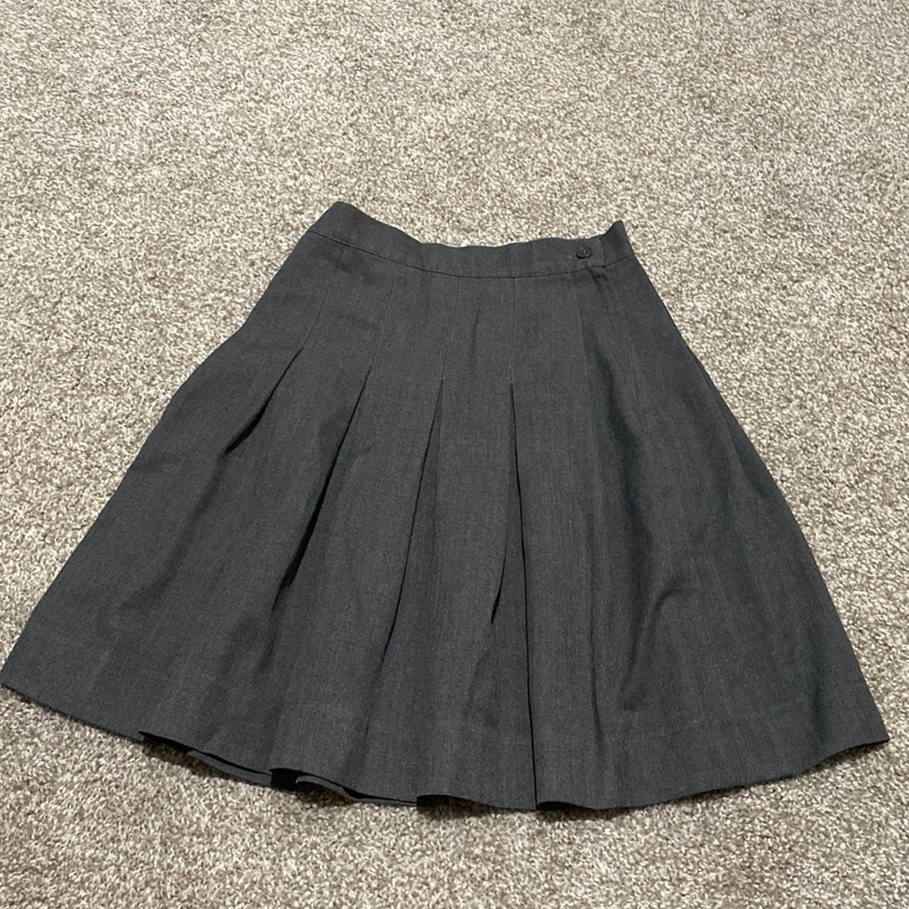 Xs grey parker uniform skirt